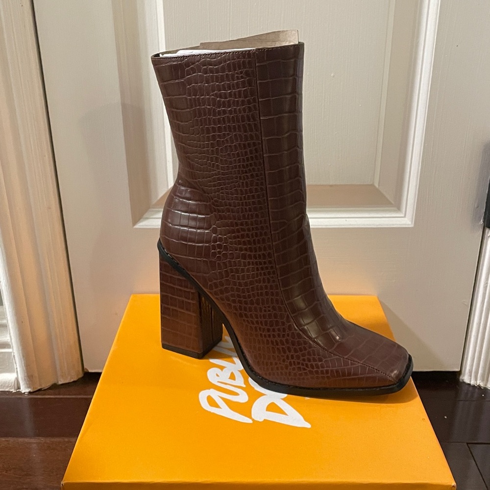 Public Desire “Slick” in Chock Croc size US9 NEW